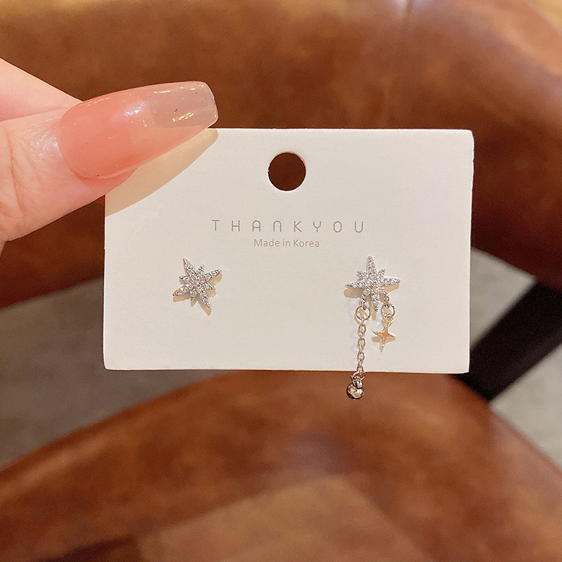 Anting Tusuk Asimetris Bahan Sterling silver 925 Desain Bintang Hias Berlian Gaya Mewah Untuk Wanita