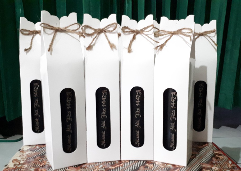 Tumbler Box : Ivory / Botol Souvenir Box 7x7x30cm
