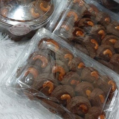 

Kue kerin coklat