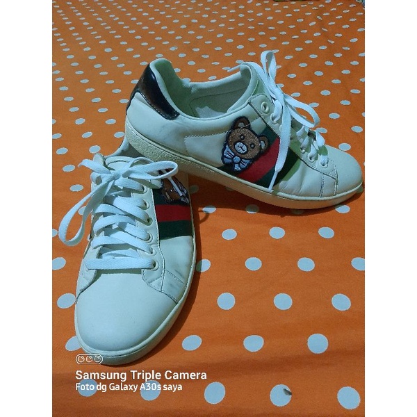sepatu sneakers preloved by GUCCI ace x KAI