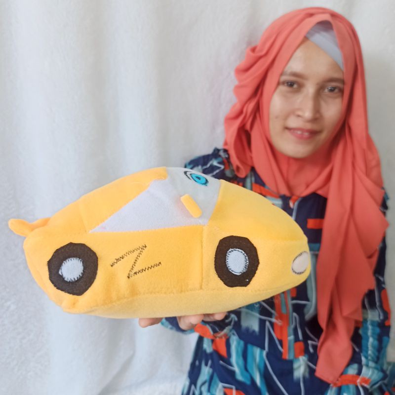 boneka mobil CAR sedan MC Queen OBRAL