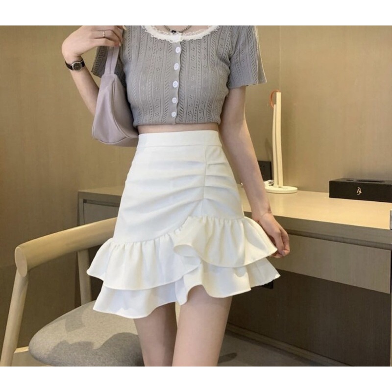 (12) ROK RUFFLED FISHTAIL