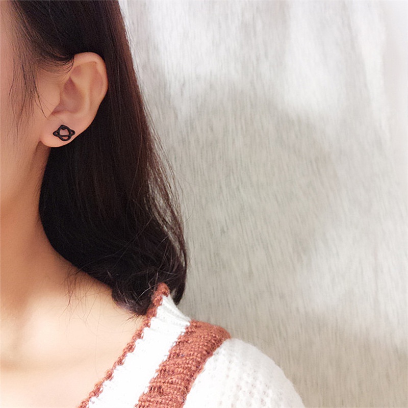 Temperamen Korea,Retro Gelap,Bintang Berongga Anting,Aksesoris Fashion,Wanita