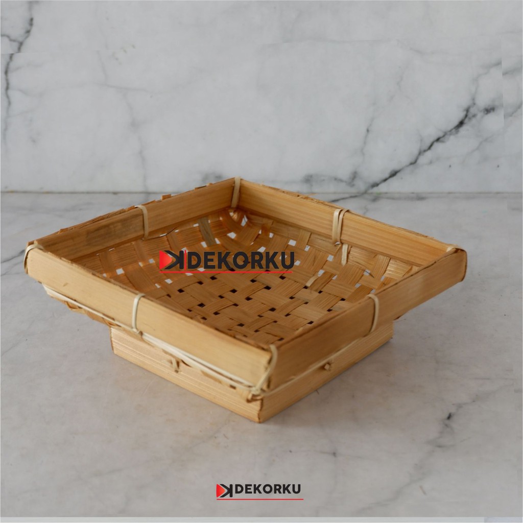Piring Anyaman Bambu Persegi Untuk Lalapan dan Makanan