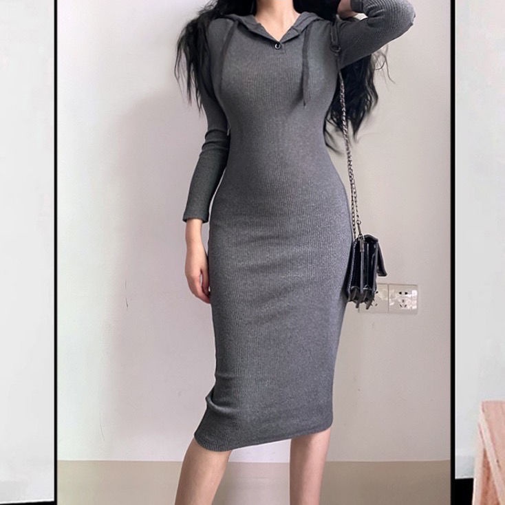 Red Baru Feminin Slim Fit Stretch Dress Olahraga Kasual Menampilkan Tubuh Seksi Eropa dan Amerika Berkerudung Mid-Length Pack Hip