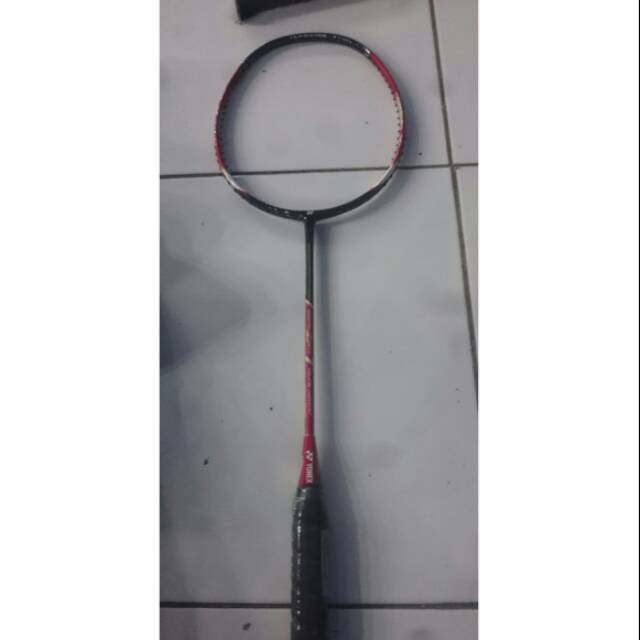Muraah  Yonex Isometric Zeta Taufik Hidayat