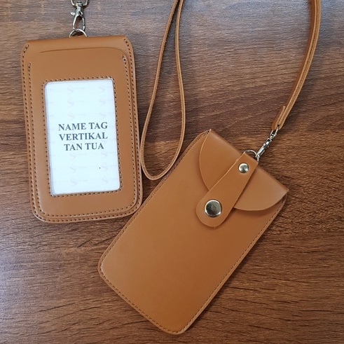 

GANTUNGAN KARTU/ ID CARD /NAME TAG KULIT SS36