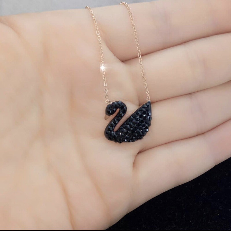 Kalung Liontin Titanium Anti Karat Angsa Swan Swarovsk*