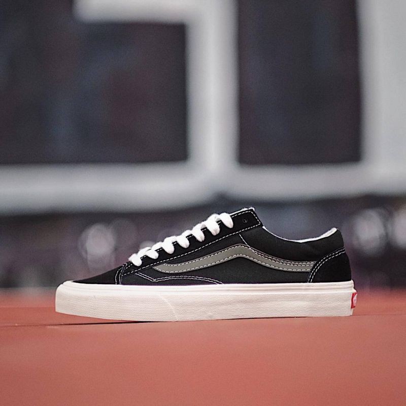 Vans Style 36 Vintage Sport Black Blanc de Blanc