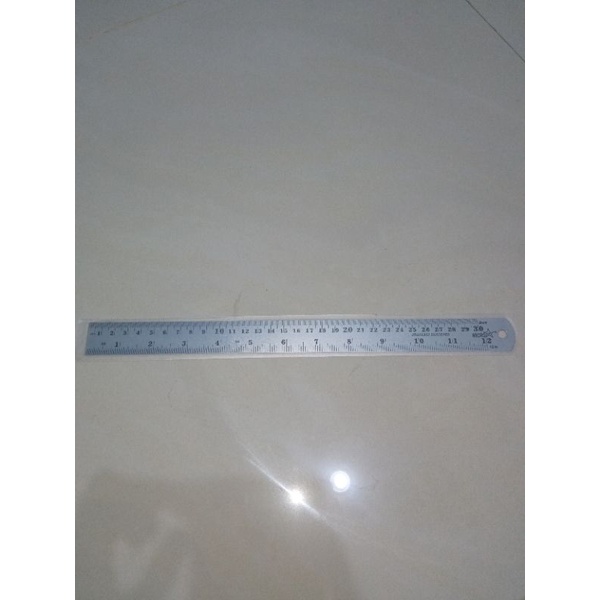 

Penggaris Besi 30cm Stainless Hardened