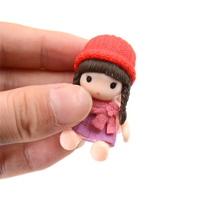 Miniatures - Lovely Girl With Knitting Hat