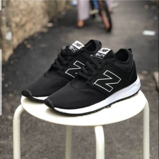 New balance revlite