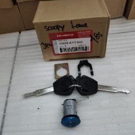 Kunci Kontak Essy SCOOPY KARBU KYT  1set  ORI LOKAL