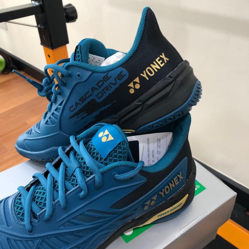 Sepatu Yonex Cascade Drive