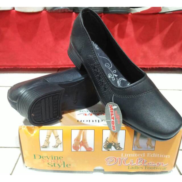 Sepatu pantofel wanita milton