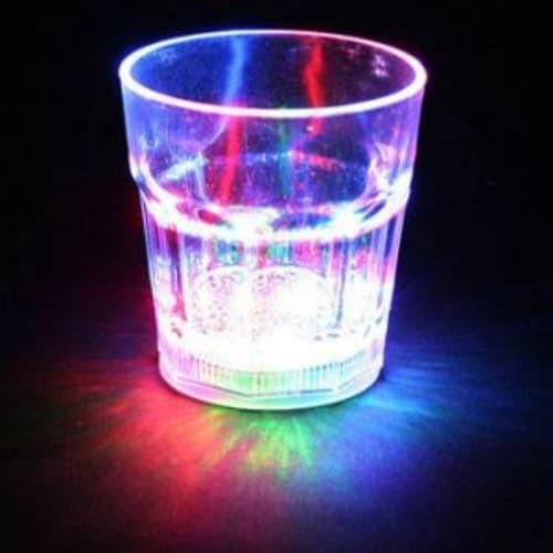 

Dijual Gelas Nyala Lampu LED Unik Lamp Night Party Pesta Ulang Tahun Diskoter Limited