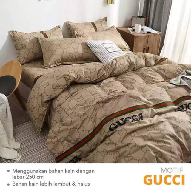 Sprei dan bed cover/balmut motif gucci