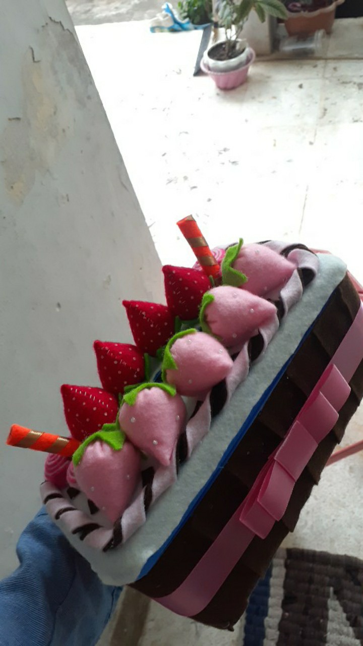 Promo Lebaran Kotis Kotak Tisu Tissue Hias Strawberry Coklat