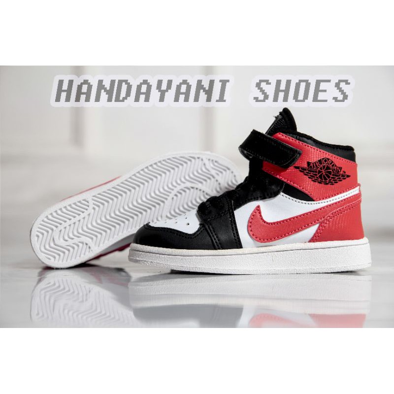 sepatu anak nike air jordan kids hitam putih merah