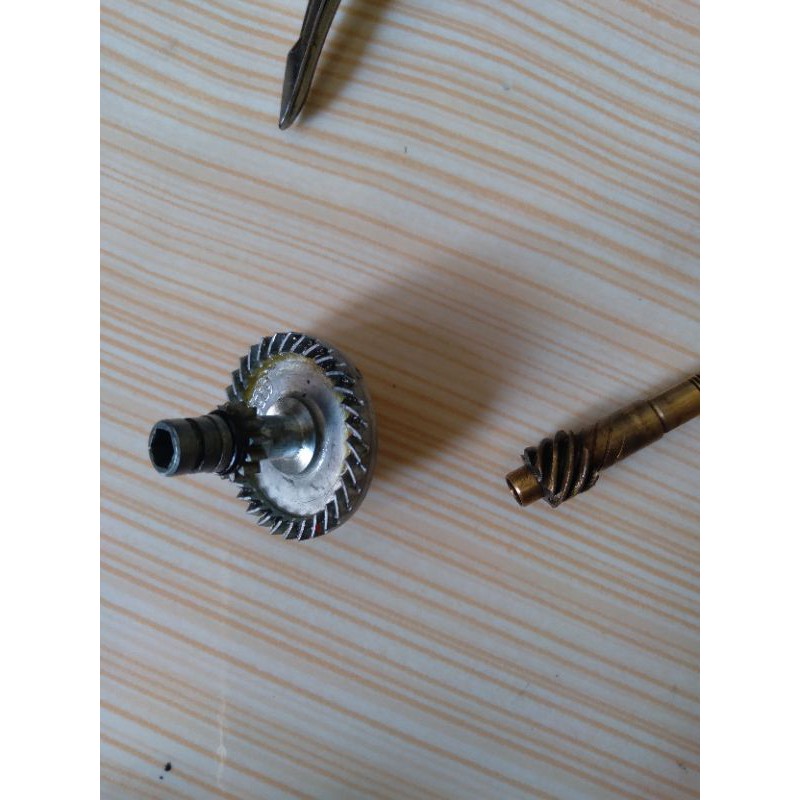 drive gear dan pinion daiwa revros R 3000