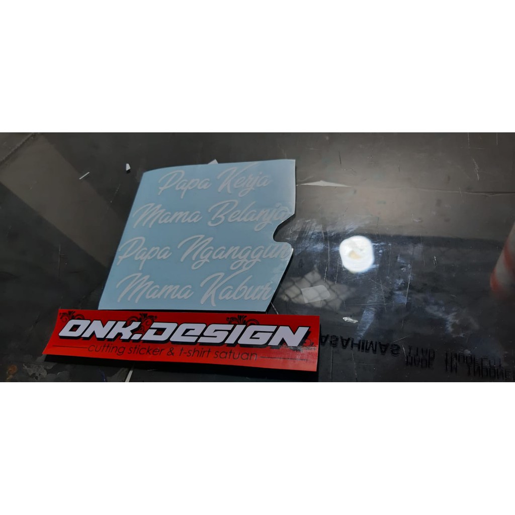 

cutting sticker stiker bebas desain printing waterproof label merk laminasi 125