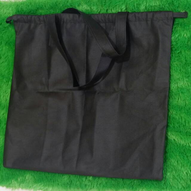 

TERLARIS!! TAS SPUNBOND/DUST BAG SPUNBOND/KANTONG SPUNBOND/LAUNDRY BAG SPUNBOND 44 X 43 cm (75gsm)