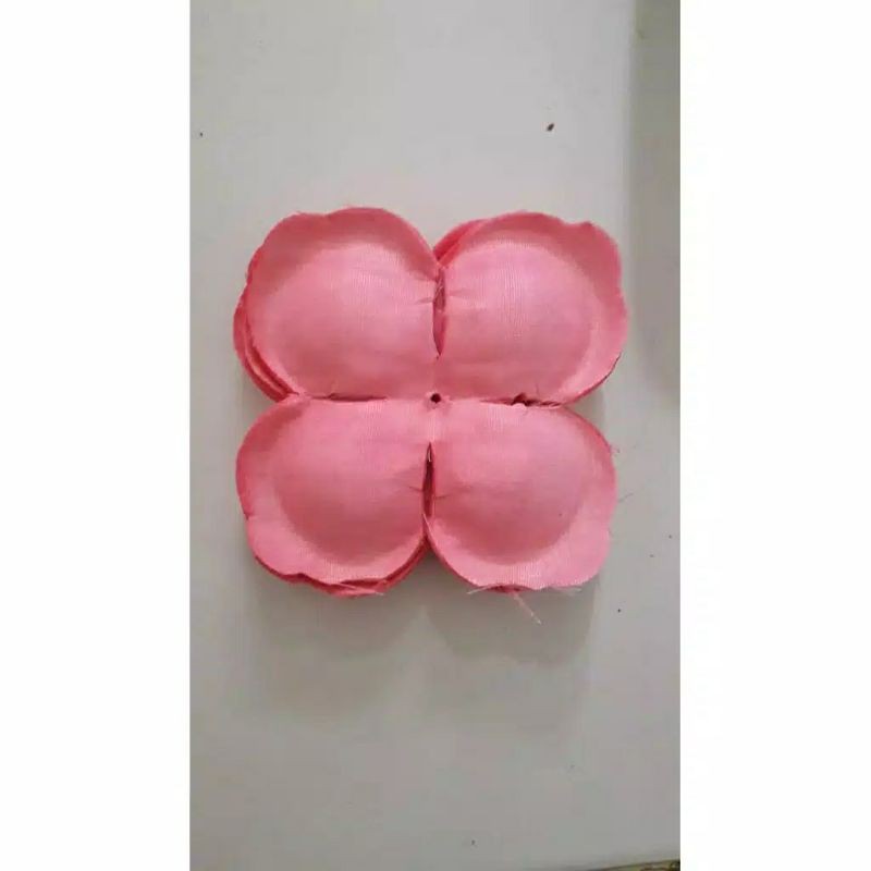 kelopak bunga Mawar, Suyok Petal