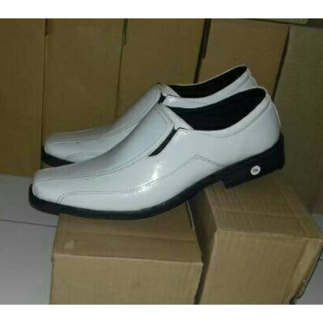 SEPATU PUTIH PANTOFEL FORMAL PRIA FANTOFEL FANTOPEL DOKTER SHOES PERAWAT PDH PASKIBRA KULIT SINTETIS
