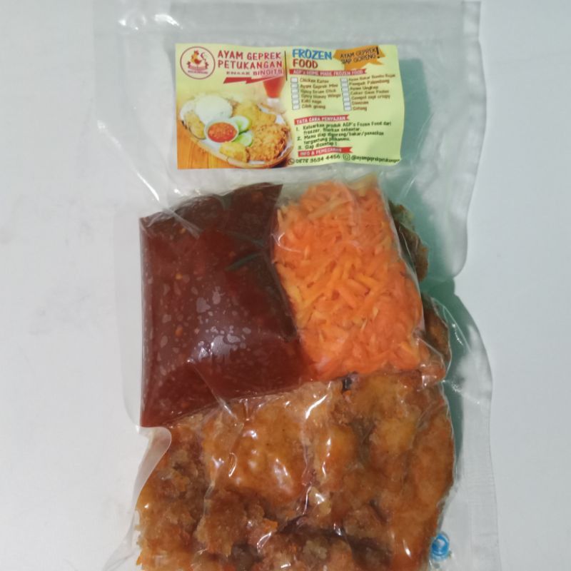 

Spicy katsu mayo lengkap dengan acar wortel