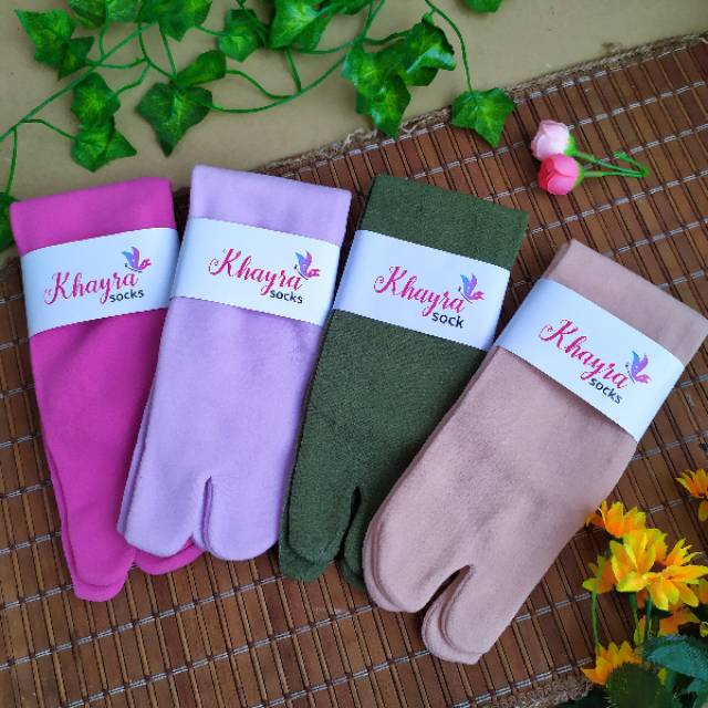 [12 PASANG] KAOS KAKI JEMPOL POLOS BAHAN NILON