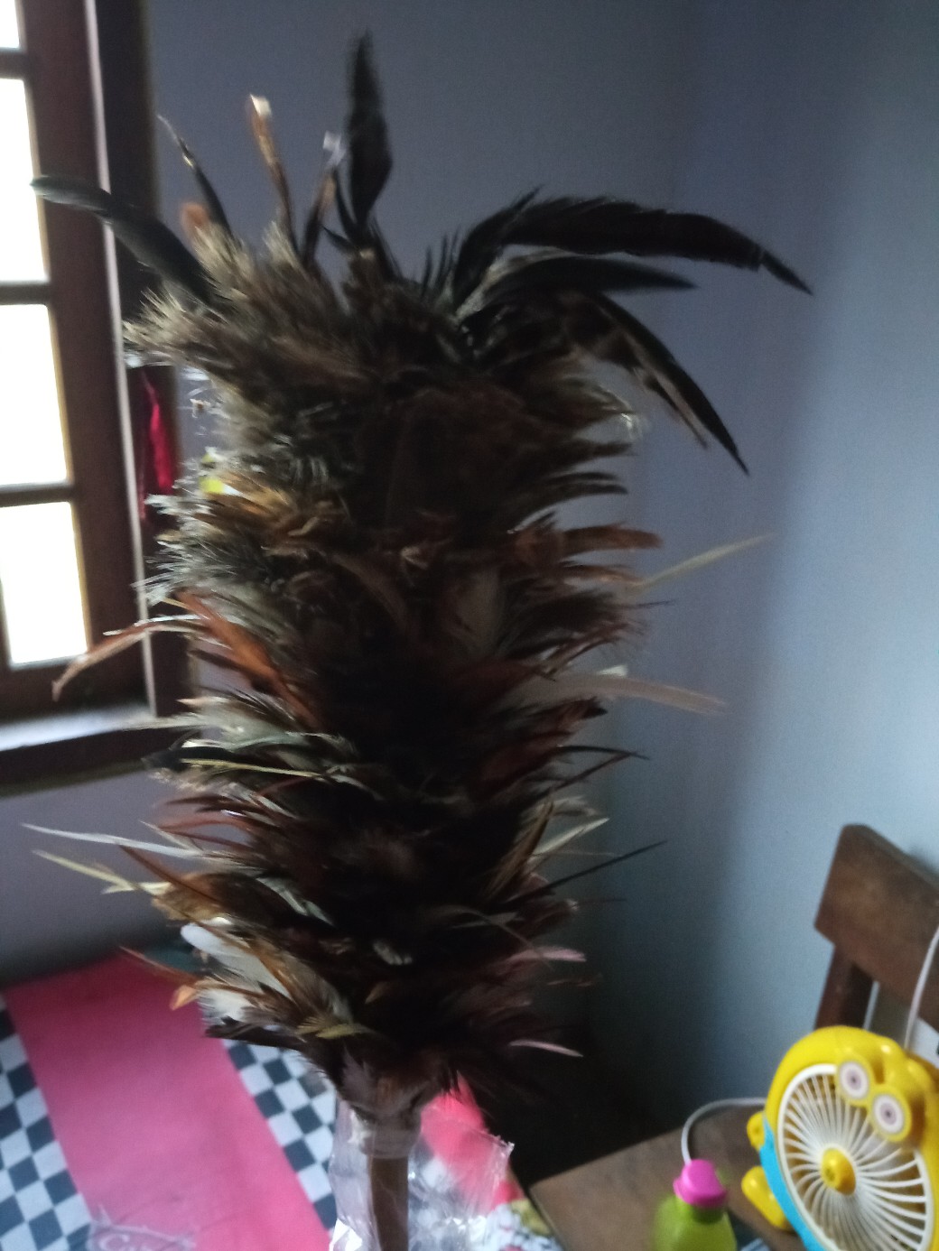 Kemoceng Bulu Ayam Kombinasi Ayam Arab - Grosir Souvenir Kemoceng Sulak Bulu Ulu Ayam Halus Murah