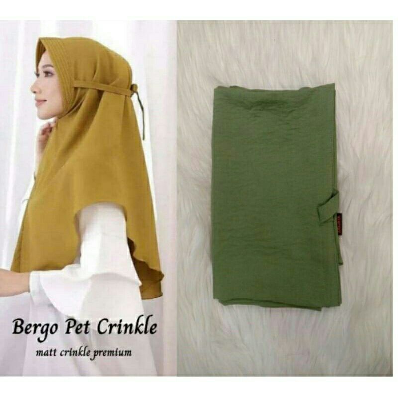 Hijab bergo pet crincle hijau botol ukuran M/hijab instan