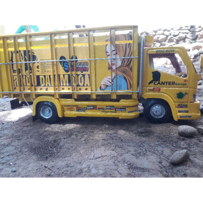 Miniatur truk full pvc+acc stainless