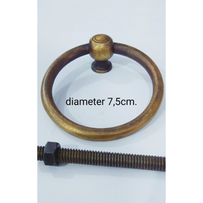 Tarikan/ketukan pintu kuningan antik diameter 7,5cm. 7,5cm.