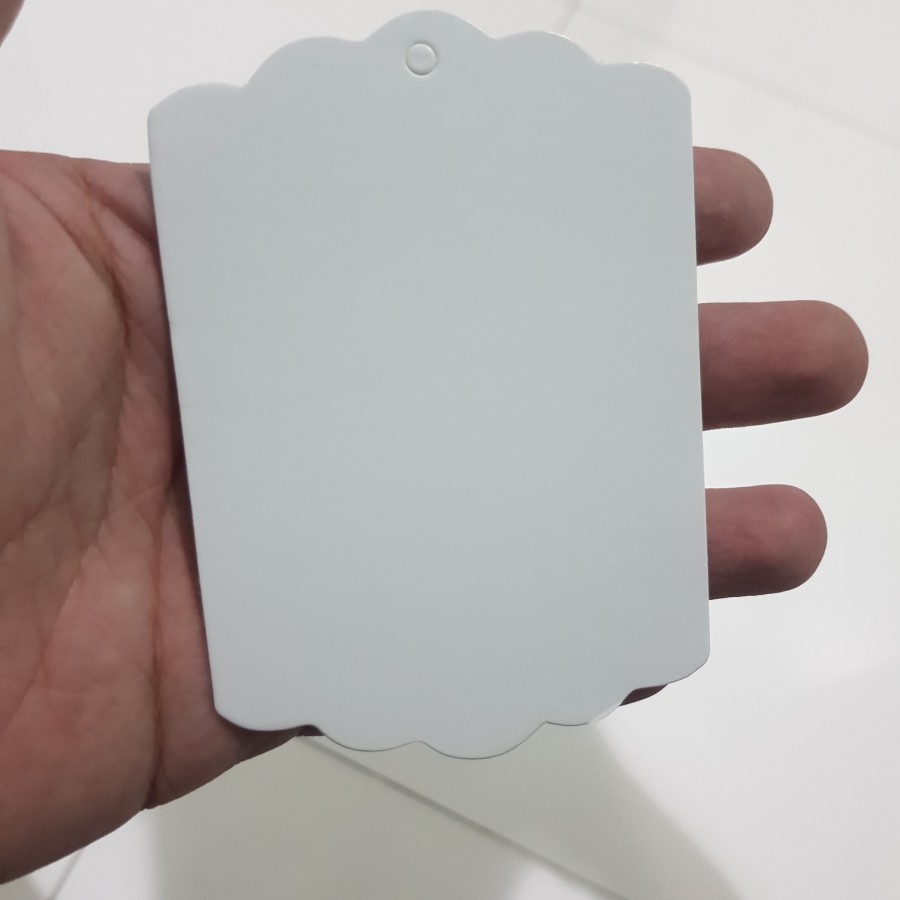 

Tag warna putih ukuran 7 x 10 cm (HARGA UNTUK 10 PCS TAG)
