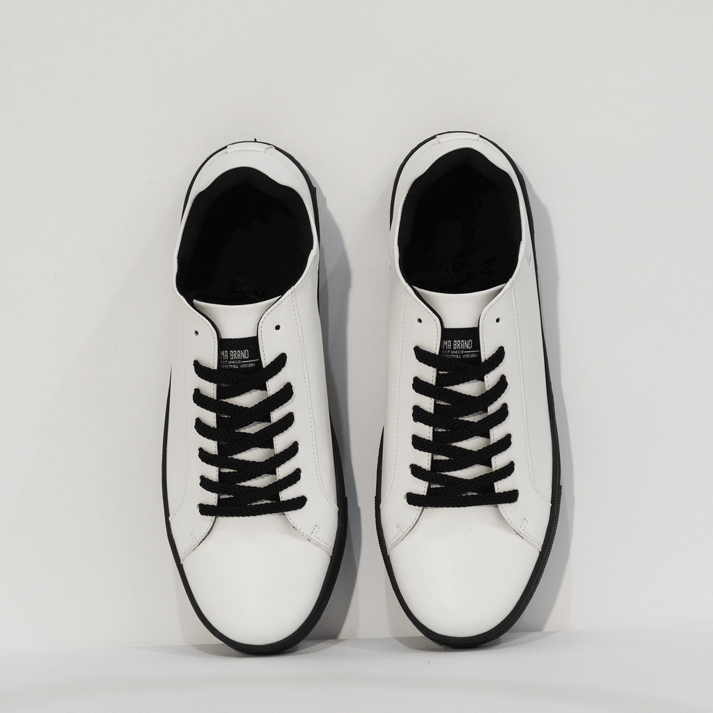 Sepatu Sneakers Casual Pria Original Footwear | SB OCTA WHITE BLACK