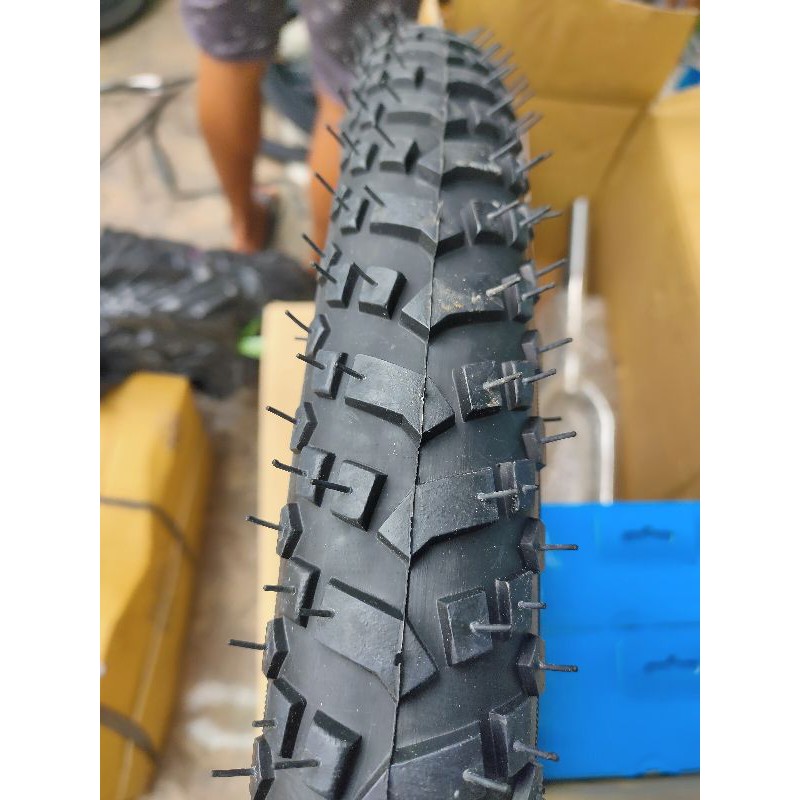 ban luar sepeda mtb 24 x 2.125 lucky stone hitam