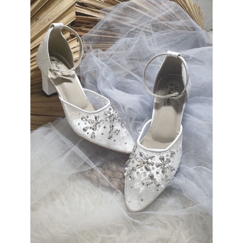 sepatu Nadya putih tali brukat 7cm hak tahu