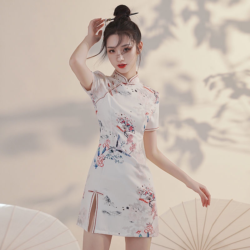 Fishtail cheongsam young girl summer improved version small Chinese style dress bone etching short s