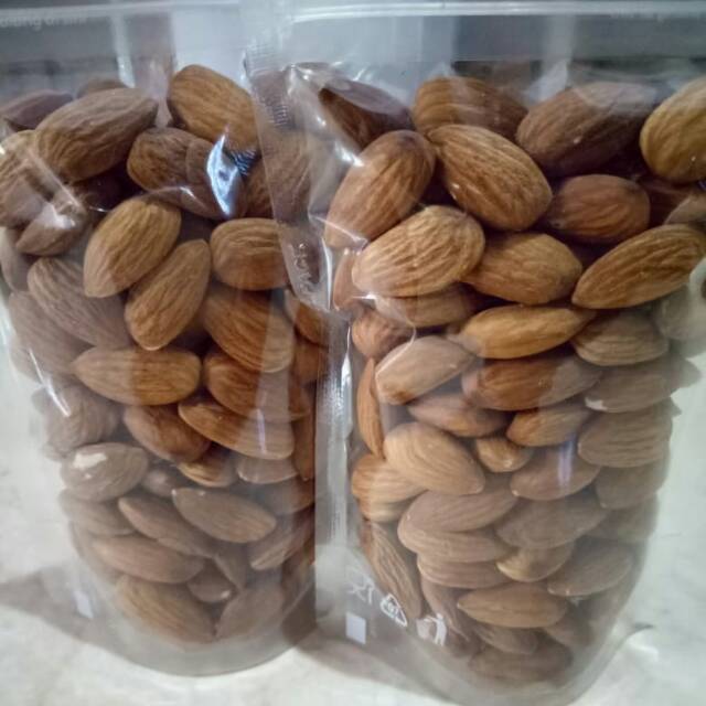 

Kacang Almond Panggang Fresh from oven 100gram