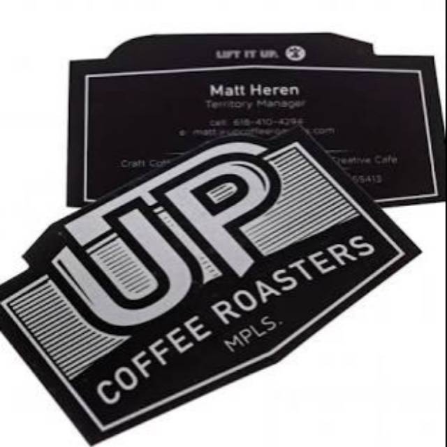 

Finishing cutting kartu nama bebas bentuk