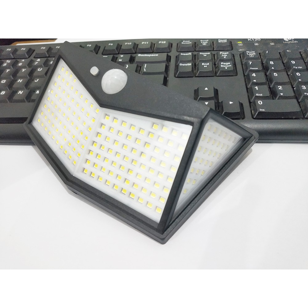 Lampu Taman Tenaga Surya 212 LED Light LED Solar Lamp / Solar Tembok Tenaga matahari