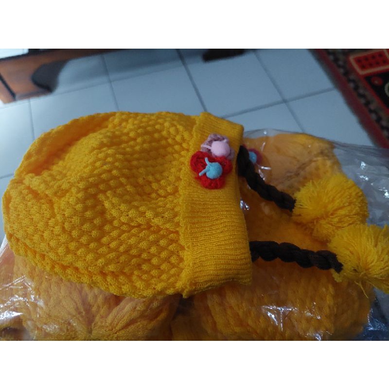 Kupluk kepang anak cherry