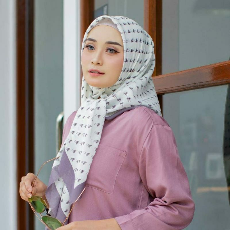 KERUDUNG SEGI EMPAT TERBARU KERUDUNG TERLARIS // HIJAB ARRAFI AR 505 /)