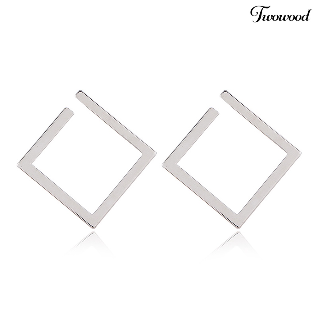 1 Pasang Anting Stud Bentuk Persegi Geometris Model Terbuka Bahan Alloy Untuk Wanita