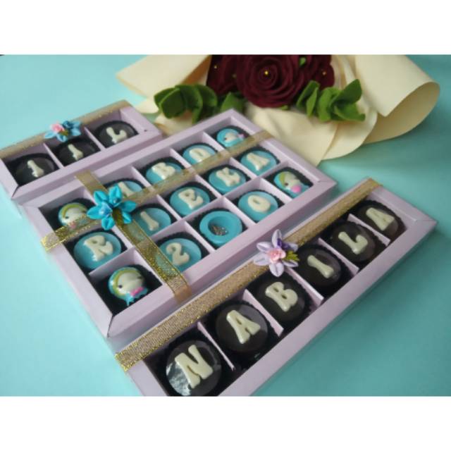 

Coklat praline 3000/sekat