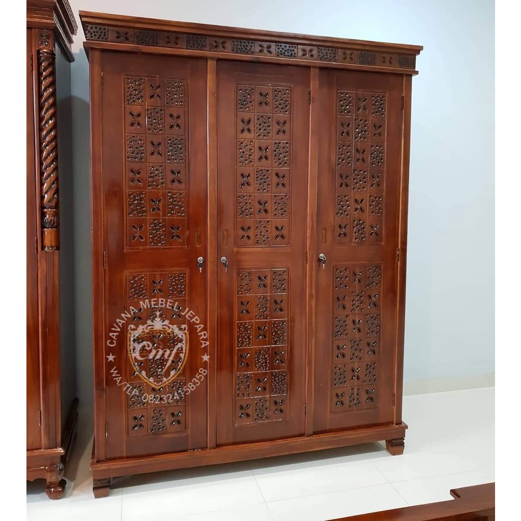 Lemari pakaian baju kayu minimalis jati furniture jepara pintu 3