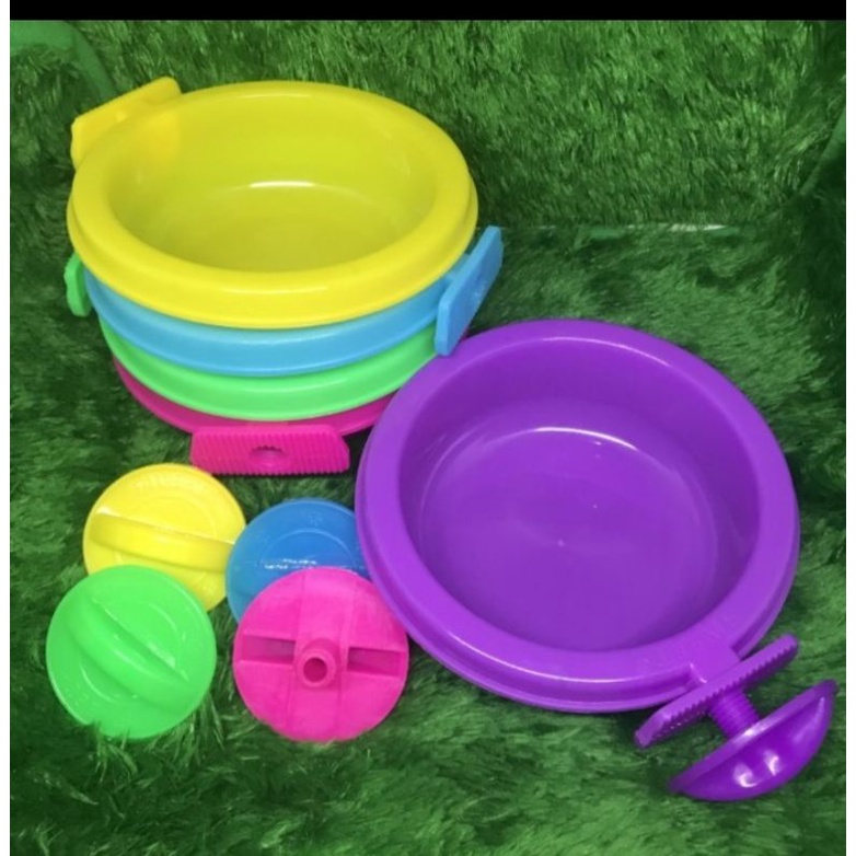 tempat makan anjing kucing gantung