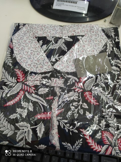 Couple Batik Modern Motif Wajik Merah Putih