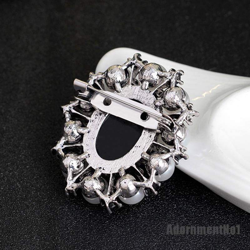 (Adornmentno1) 1pc Bros / Pin Gaya Victoria Motif Cameo Aksen Kristal Untuk Aksesoris Wanita / Pesta Pernikahan